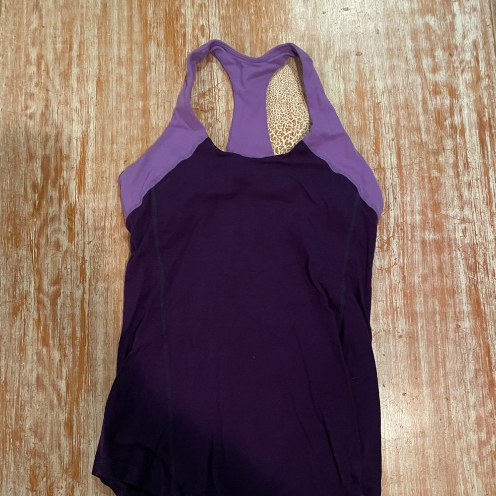 Lululemon workout top